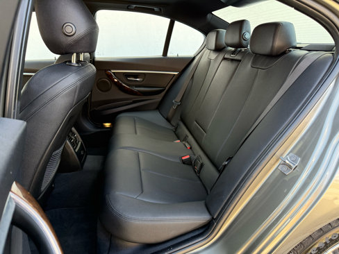 Used 2017 BMW 330e image 4