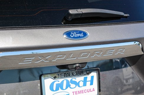 Used 2022 Ford Explorer XLT image 10