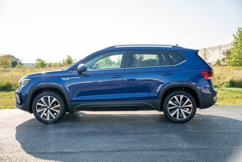 Certified 2022 Volkswagen Taos SE image 22