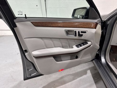 Used 2012 Mercedes-Benz E 350 Sedan image 25