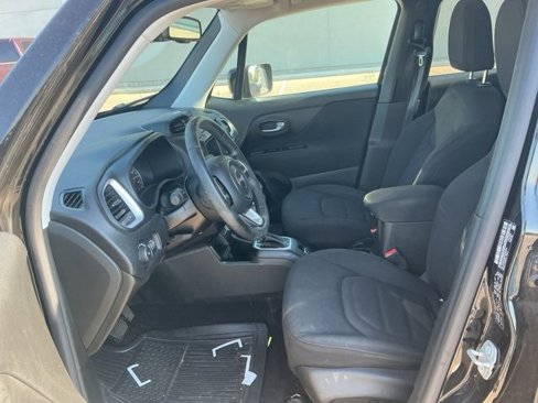 Used 2021 Jeep Renegade Latitude w/ Convenience Group image 17