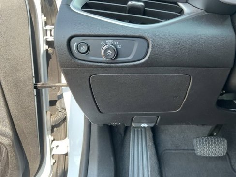 Used 2024 Chevrolet Malibu LT image 18