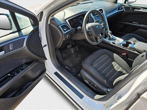 Used 2016 Ford Fusion SE image 15