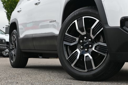 Used 2019 GMC Acadia SLT w/ Black Edition image 32