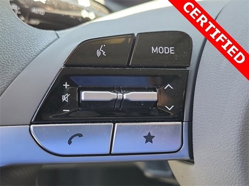 Certified 2024 Hyundai Elantra SEL image 4