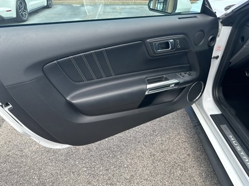 Used 2022 Ford Mustang Premium image 14