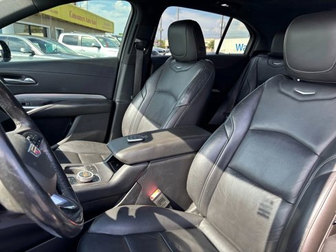 Used 2019 Cadillac XT4 Premium Luxury w/ Cold Weather Package image 4