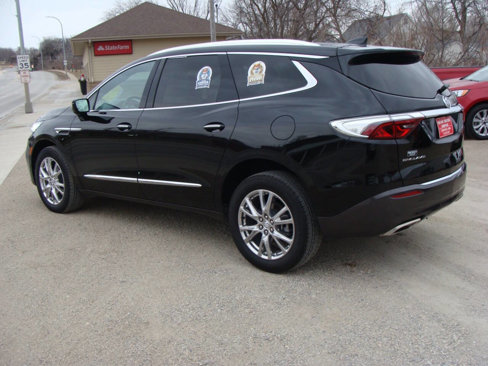 Used 2024 Buick Enclave Essence w/ Technology Package image 5