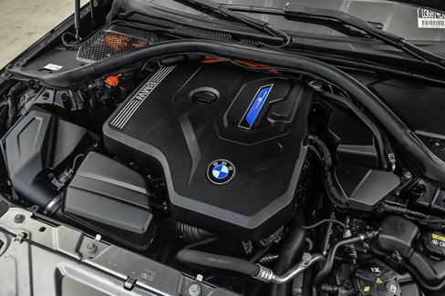 Certified 2022 BMW 330e w/ Premium Package image 27
