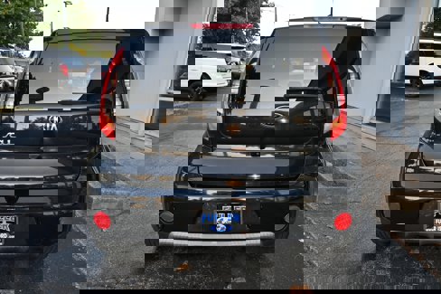 Used 2017 Kia Soul + image 7