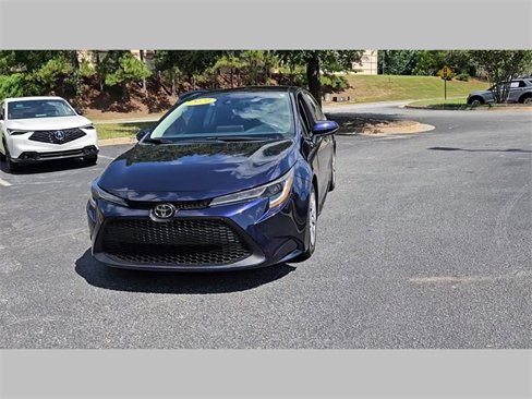 Used 2021 Toyota Corolla LE image 52