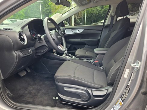 Used 2023 Kia Forte LXS image 19