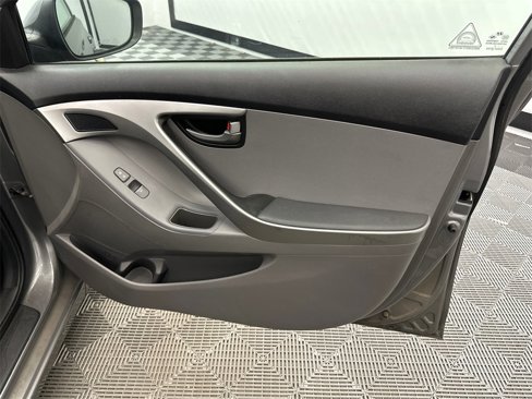 Used 2013 Hyundai Elantra GLS image 14