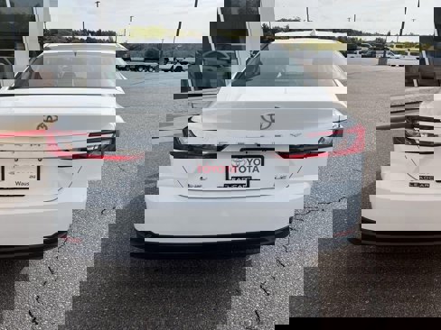 Used 2025 Toyota Camry Hybrid image 22