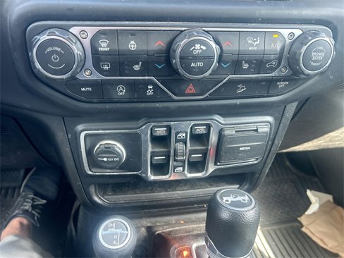 Used 2019 Jeep Wrangler Unlimited Sport S image 24