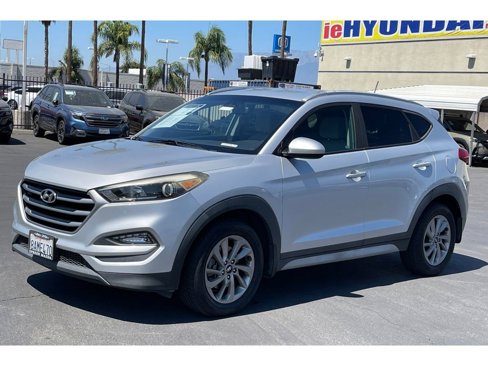 Used 2017 Hyundai Tucson SE image 2