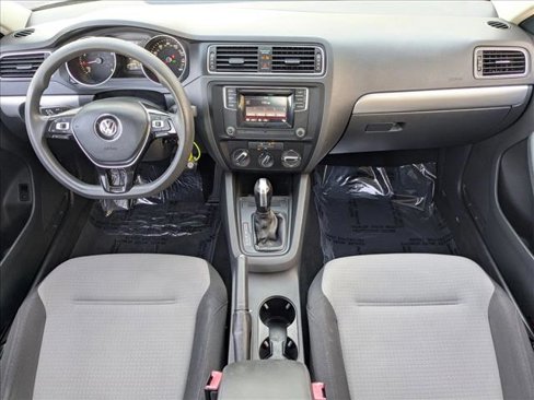 Used 2017 Volkswagen Jetta S image 17
