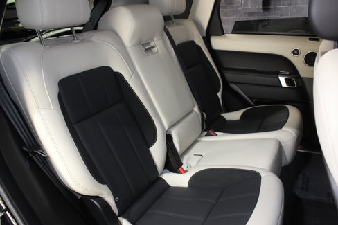 Used 2020 Land Rover Range Rover Sport HST image 35