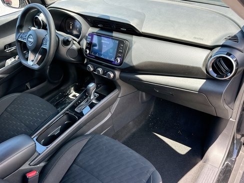 Certified 2024 Nissan Kicks SV image 25