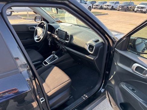 Used 2021 Hyundai Venue SE image 15