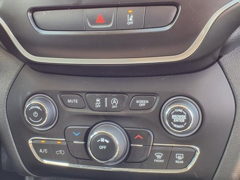 Used 2021 Jeep Cherokee Latitude image 7