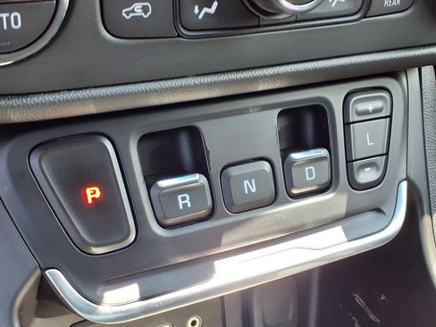 Used 2018 GMC Terrain SLE w/ Driver Convenience Package image 16