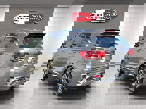 Used 2019 Kia Sorento SX image 8