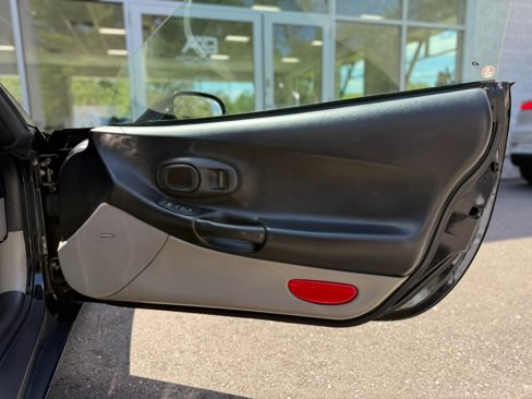 Used 1999 Chevrolet Corvette Convertible w/ Memory Pkg image 32