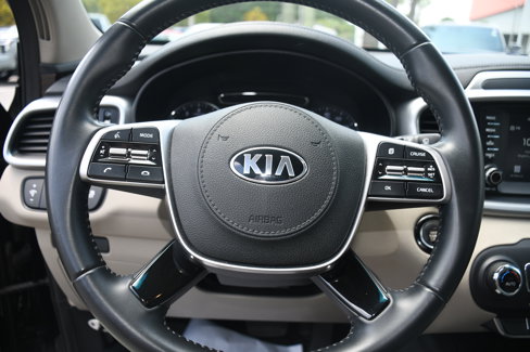 Used 2020 Kia Sorento S image 12
