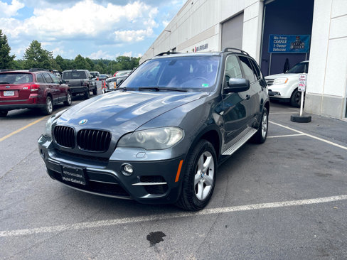 Used 2011 BMW X5 xDrive50i image 3
