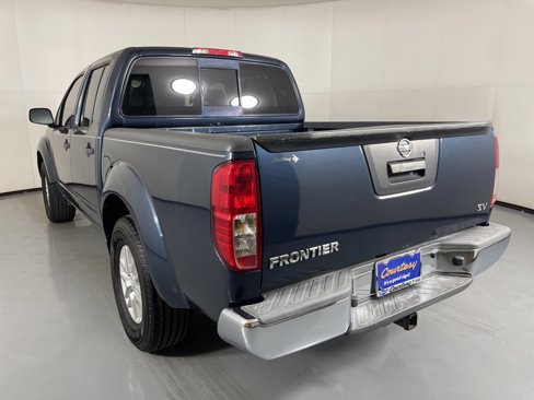 Used 2017 Nissan Frontier SV image 6