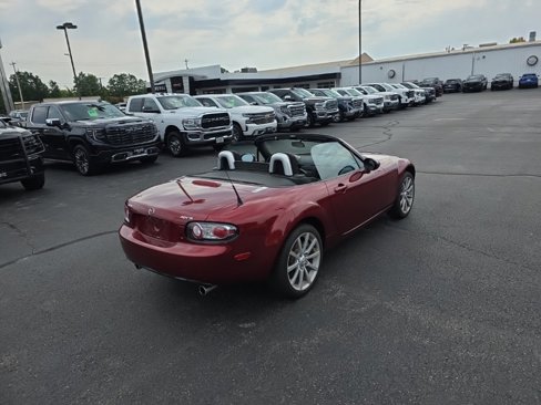 Used 2006 MAZDA MX-5 Miata Sport w/ Suspension Pkg image 6