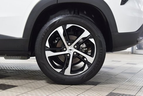 Certified 2024 Chevrolet Trax RS w/ Driver Confidence Package image 27