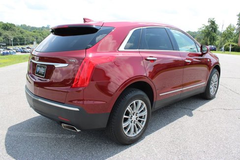 Used 2018 Cadillac XT5 Luxury w/ Driver Awareness Package image 9