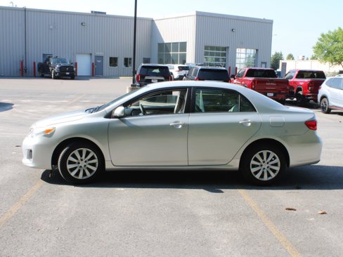 Used 2013 Toyota Corolla LE image 6