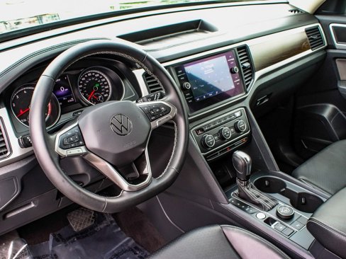 Used 2021 Volkswagen Atlas SE image 16