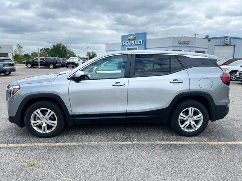 Used 2024 GMC Terrain SLE image 5