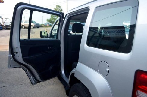 Used 2012 Jeep Liberty Sport image 21