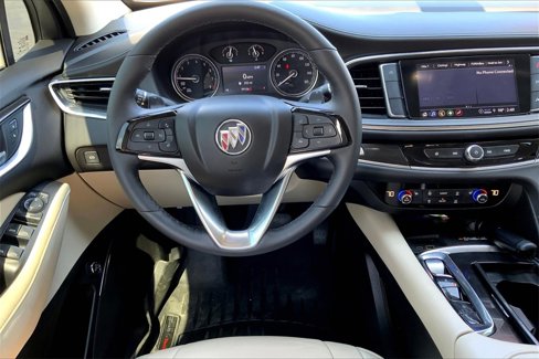 Used 2022 Buick Enclave Essence image 6