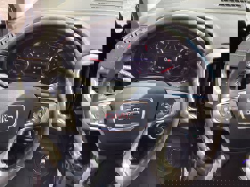 Used 2019 GMC Terrain SLT w/ Preferred Package image 17