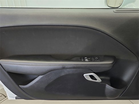 Used 2022 Dodge Challenger GT image 29
