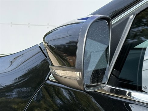 Used 2019 Jeep Cherokee Limited image 40