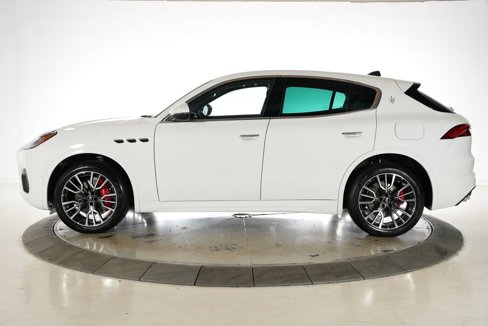 New 2025 Maserati Grecale GT image 2