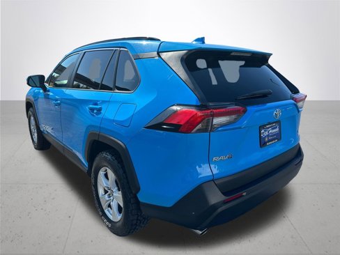 Used 2021 Toyota RAV4 XLE image 9