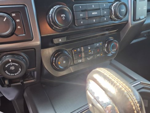 Used 2017 Ford F150 XLT image 22