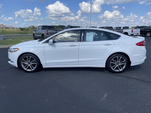 Used 2017 Ford Fusion SE w/ Equipment Group 201A image 2