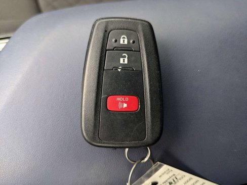 Used 2021 Toyota C-HR XLE image 29