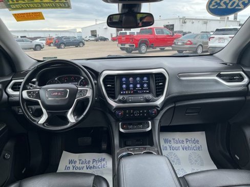 Used 2023 GMC Acadia SLT image 14