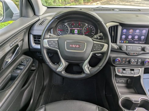 Used 2024 GMC Terrain SLT image 20