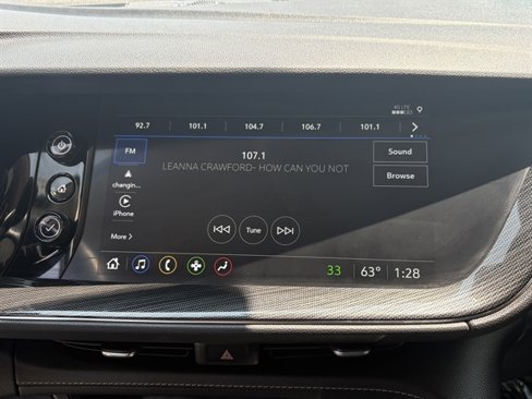 Used 2023 Buick Envision Preferred image 27